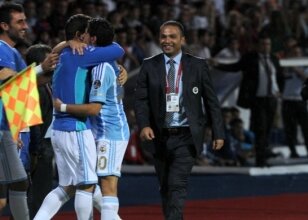 Alex'ten �zer'e �zel tebrik!