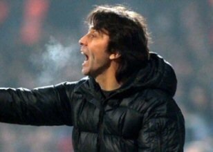 'Alex'in penalt�y� ka��rmas�...'