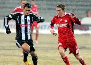 Kartal'a 'K�l��' darbesi!