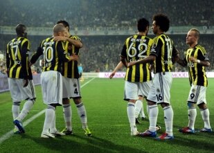 Alex att� Fener yatt�!