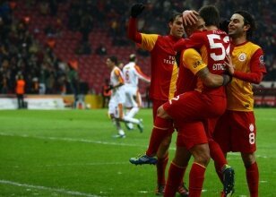 Aslan'�n Arena'da 'kafas�' rahat