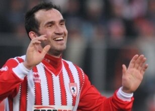 Gekas k�zard�; ama Samsun 3 puan� kapt�