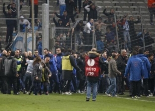 Marsilya'da olaylar! 3 T�rk'e g�zalt�!..