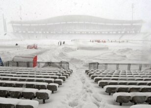 Olimpiyat Stad� karlar alt�nda kal�nca...