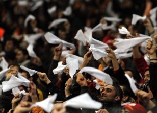 Arena'da 58. madde protestosu!