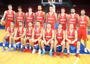 12 Dev Adam'n Avrupa ampiyonas kadrosu