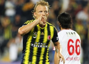 Fenerbah�e'de 3 futbolcu bir ilki ya�ad�