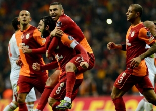 Arena'da ��lg�n gece