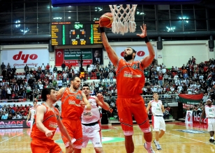 Banvit ilk yenilgisini ald�