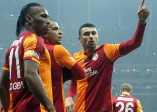 Arena'da 'Y�lmaz' Aslan!