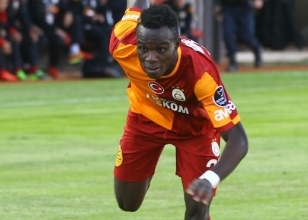 Bruma'ya bir �vg� de tak�m arkada��ndan!