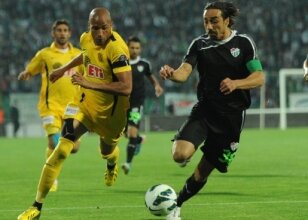 Bursa'da Yaz�c�'ya veda ma�� el ele!