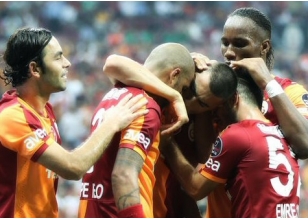 Fildi�ili Didier Drogba bunu da yapt�! 