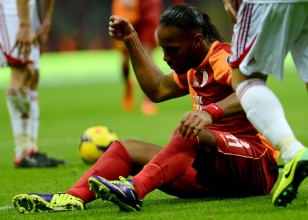 Drogba'n�n G.Saray'daki laneti s�r�yor!