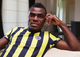 Emenike: 'Messi ve Ronaldo ile birlikte...'