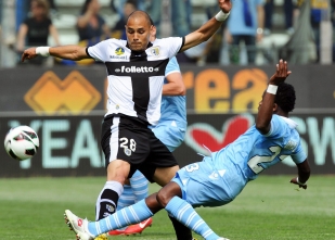 Lazio tepetaklak! 4 ma� oldu...