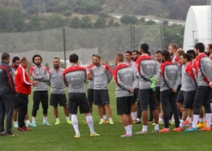 Millilerin '�zel' h�sran�! Karne...