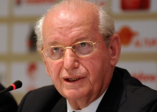 Erzik: 'Bug�n T�rk futbolunun bayram�'