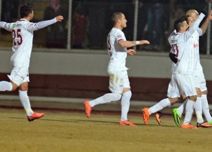 Gakgo�lar'dan tarihi galibiyet