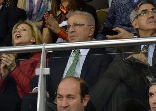 Aysal: 'Ara s�ra ya�mur ya�ar'