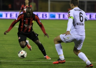 Es-Es, 9 ma� sonra yenildi