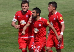 S�per Lige geliyorlar! Kritik galibiyet...