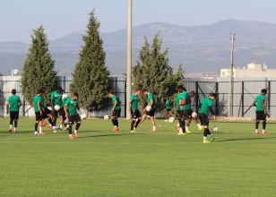 Akhisar galibiyetle ba�lamak istiyor!..