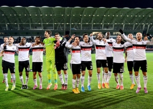 Be�ikta�, zirveden kopmak istemiyor