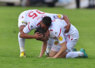 �� gol, iki k�rm�z�! Kazanan...