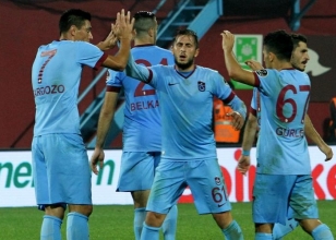 Trabzonspor ligde bir ilk pe�inde!