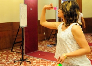 Dart ampiyonasna geni katlm