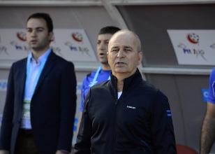 Antalyaspor, ilk yenilgide hocay� g�nderdi!