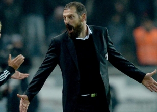 Bilic'e tepki; 'Bir derbiyi de kazan'