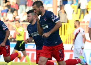 Mersin �Y evinde kay�ps�z! Zirve takibi...