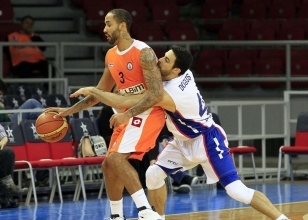 Anadolu Efes, evinde �BB'yi devirdi!