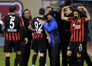 Eski�ehir haftalar sonra g�ld�! 86'da...