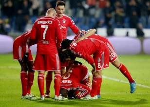 Be�ikta�'a ka� hafta sonra penalt�dan att�?