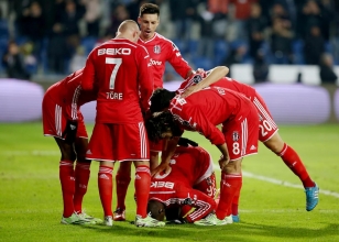 Stad� yok ama Demba Ba's� var!