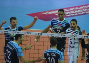 Arkas, deplasmanda avantaj tepti