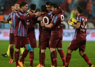 Trabzonspor liderlik i�in Polonya'da!