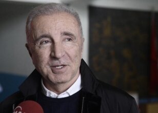 Aysal ma�� izlemeden geri d�nd�