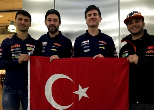 Sporcular�m�z�n Dakar yolculu�u ba�lad�