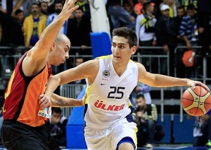 TBL'de lider de�i�miyor!