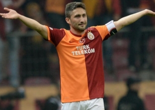 Sabri Sar�o�lu'ndan Sel�uk �nan yorumu