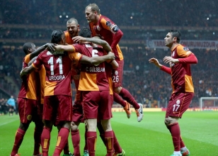 Arena'n�n tek hakimi! Galatasaray...