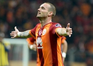 Arena'da Sneijder OV!