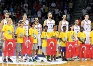 2 oyuncu kadro d��� kald�!..