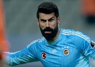 Volkan'dan 'gizli, kapakl�' ele�tiriler!