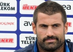 Volkan Demirel'e tehdit davas�!