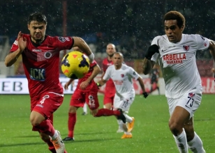 Mersin'de g�len ��kmad�! Beraberlik...